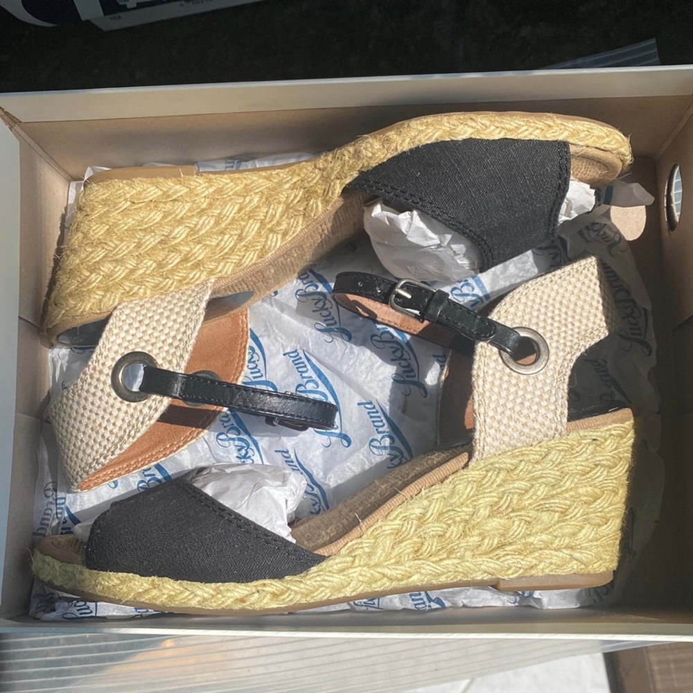 Brand New Lucky Brand Womens Shoe Size 8